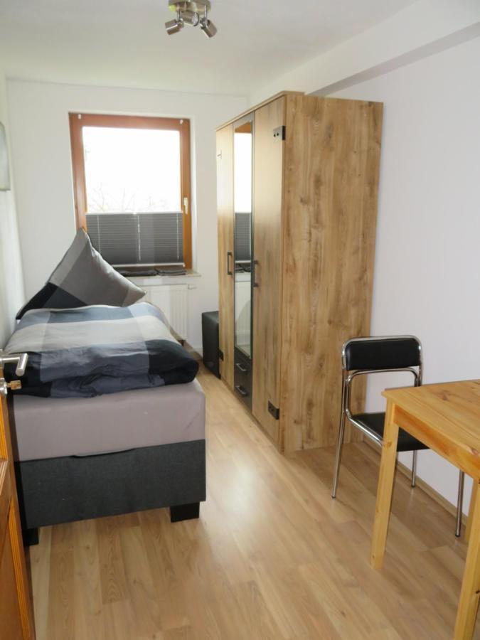 Kleines Gemuetliches Monteurzimmer Dresden Exterior foto